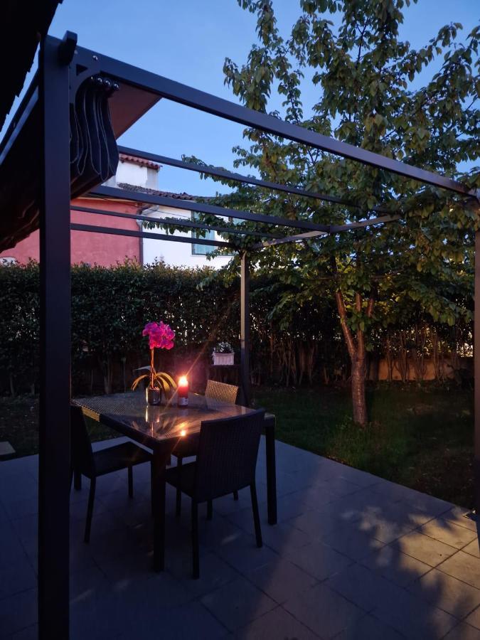 Apartments Poretti For 2,In Center Parking Free In The Yard,6 Min Beach Walk Rovinj Luaran gambar