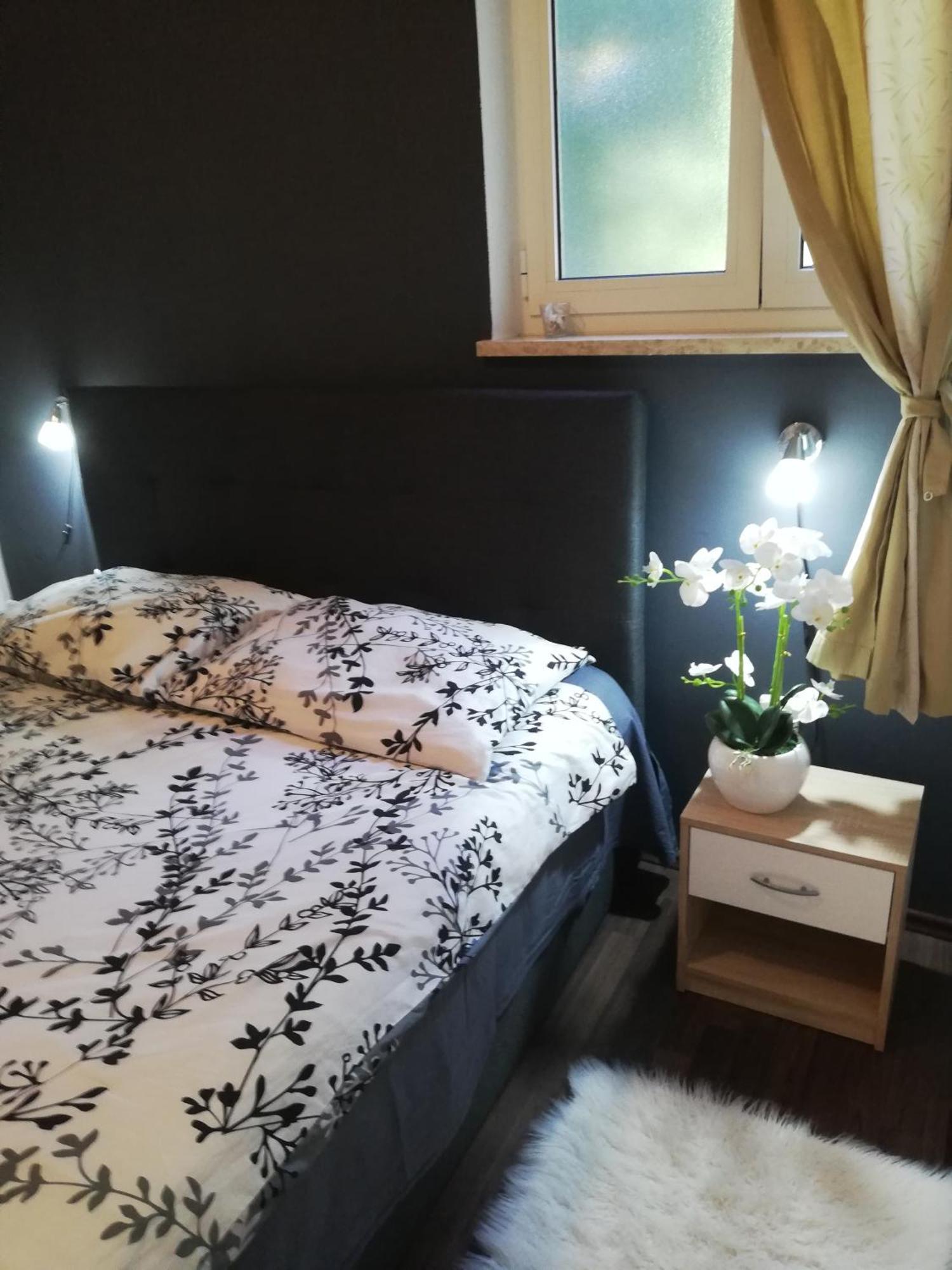 Apartments Poretti For 2,In Center Parking Free In The Yard,6 Min Beach Walk Rovinj Luaran gambar